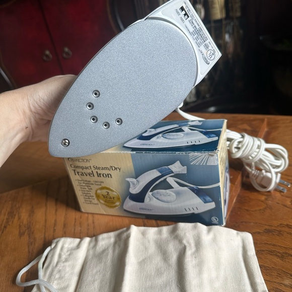 Perfection travel iron - Picture 4 of 8